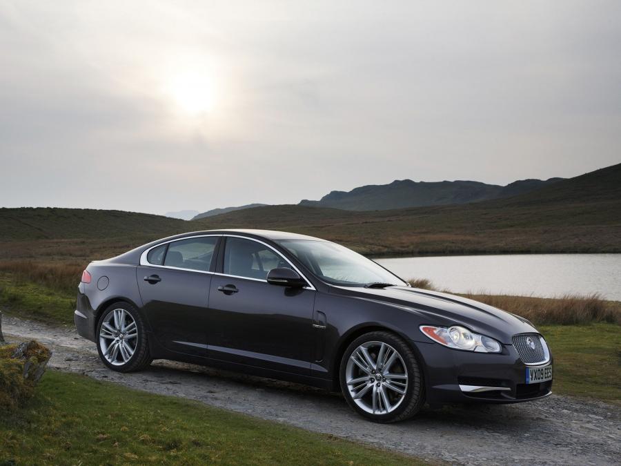  Jaguar XF Diesel S 2009 года  (фото 35 из 82)